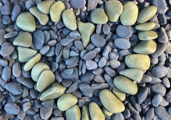 Parshas Vayigash- heart in pebbles