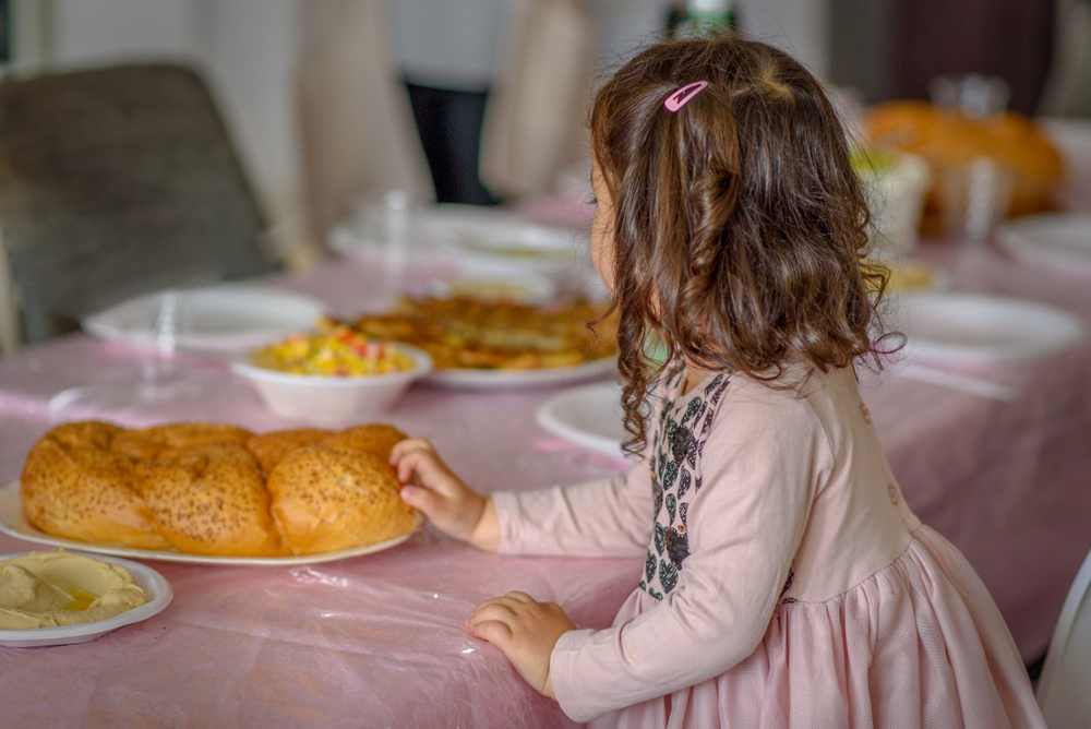 Shabbos table mishaps