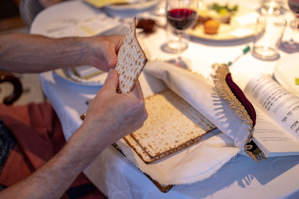 thoughts and intentions while eating matzah